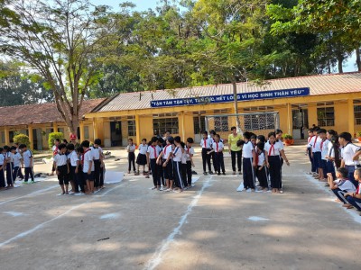 Trò chơi dân gian - Chào mừng ngày nhà giáo Việt Nam 20/11