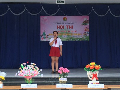 HỘI THI "CẮM HOA TỪ VẬT LIỆU TÁI CHẾ" CHÀO MỪNG NGÀY NHÀ GIÁO VIỆT NAM 20/11