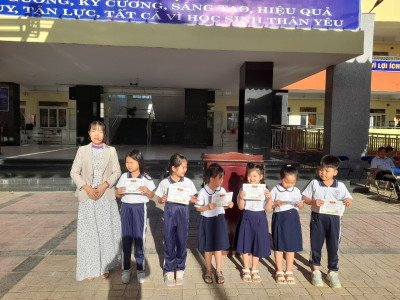 PHONG TRÀO HOA HỌC TỐT CHÀO MỪNG NGÀY NHÀ GIÁO VIỆT NAM 20/11