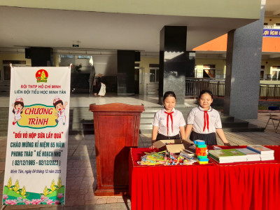 CHƯƠNG TRÌNH ĐỔI VỎ HỘP SỮA NHẬN QUÀ CHÀO MỪNG KỈ NIỆM 65 NĂM PHONG TRÀO "KẾ HOẠCH NHỎ"