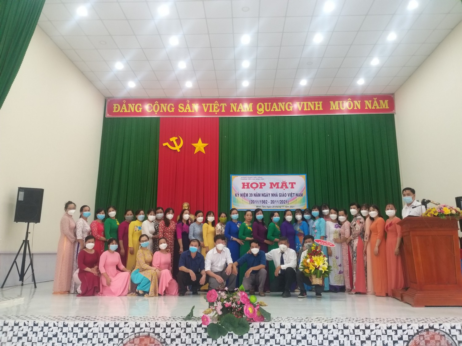 TRƯỜNG TIỂU HỌC MINH TÂN TỔ CHỨC HỌP MẶT KỈ NIỆM 39 NĂM NGÀY NHÀ GIÁO VIỆT NAM (20/11/1982-20/11/2021)